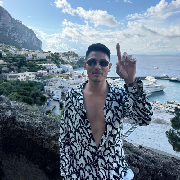 Meet your Posher, Prince - Picture 5 of 7